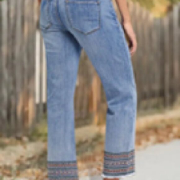 Flamingals Wash Embroidery Raw Hem Mid Rise Straight Leg Crop Jeans Size L - Picture 3 of 9